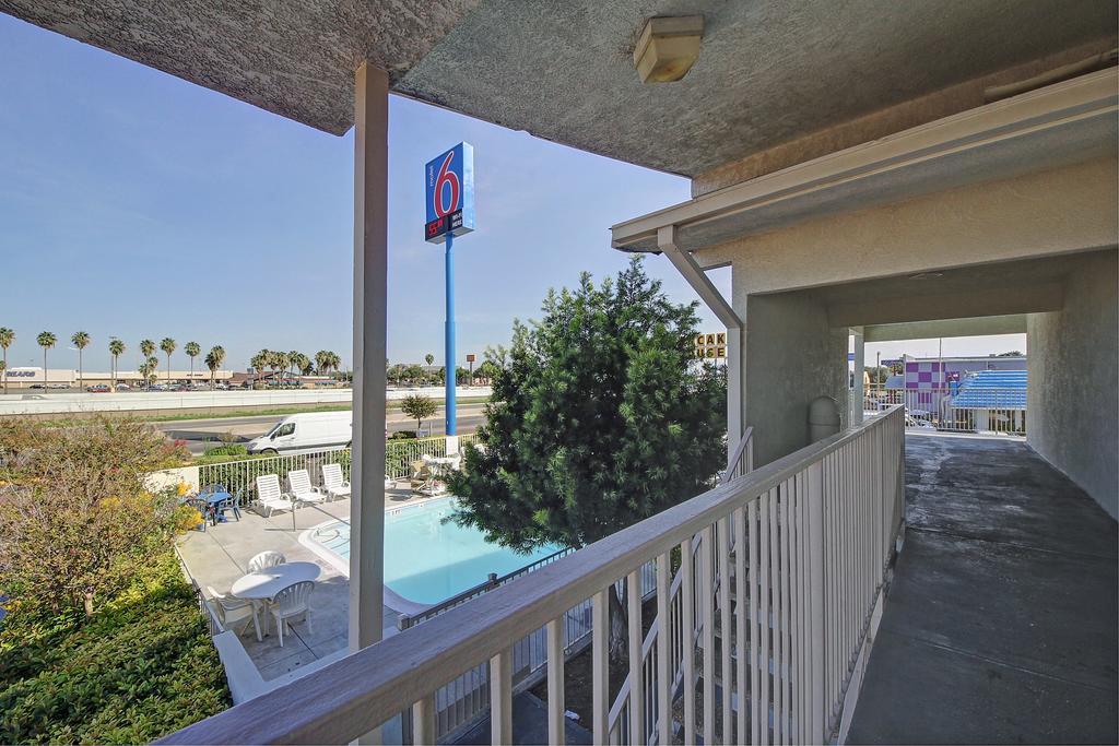 Hotel 6-laredo, Tx - South