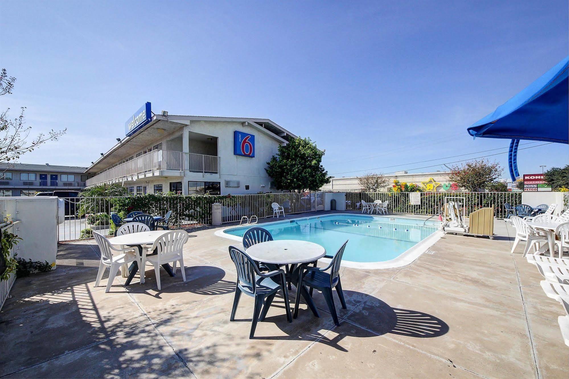 Hotel 6-laredo, Tx - South Laredo